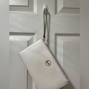 White Michael Kors Wristlet